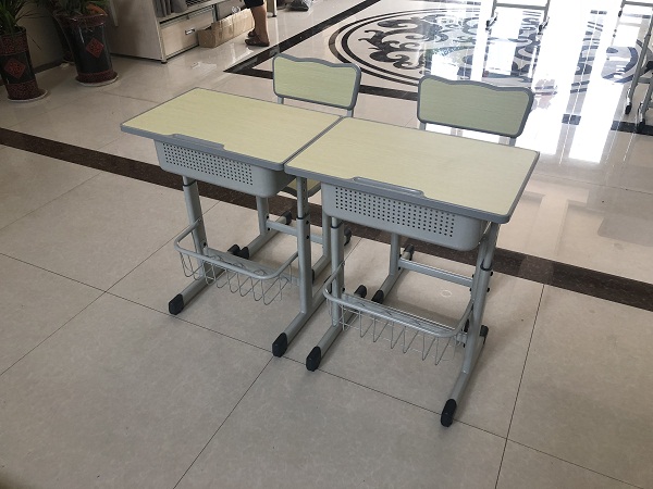 采購(gòu)學(xué)生課桌椅時(shí)必須注意的地方有哪些？